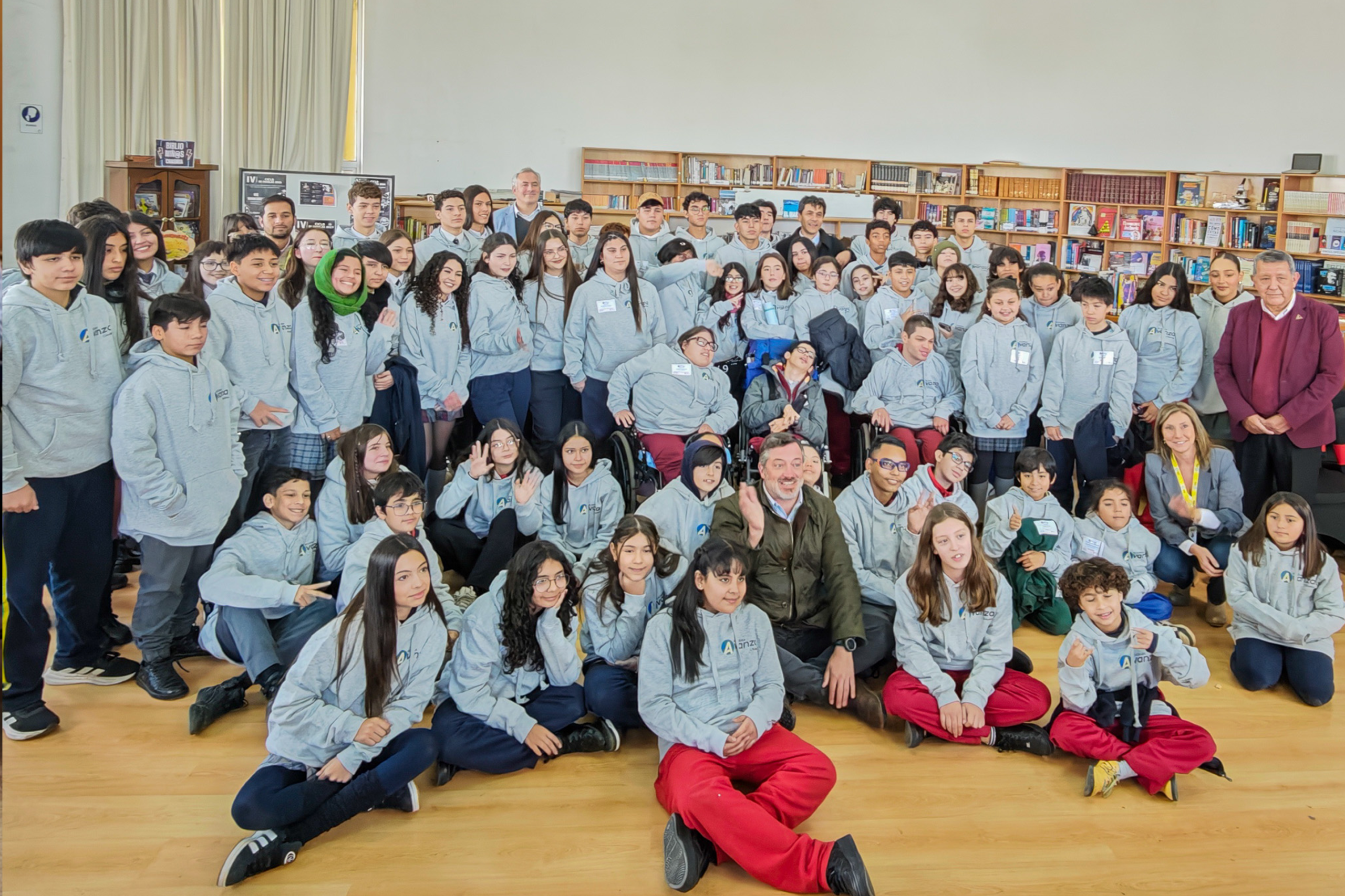 Alcalde Sichel inauguró Academia Avanza para potenciar a líderes de colegios municipales