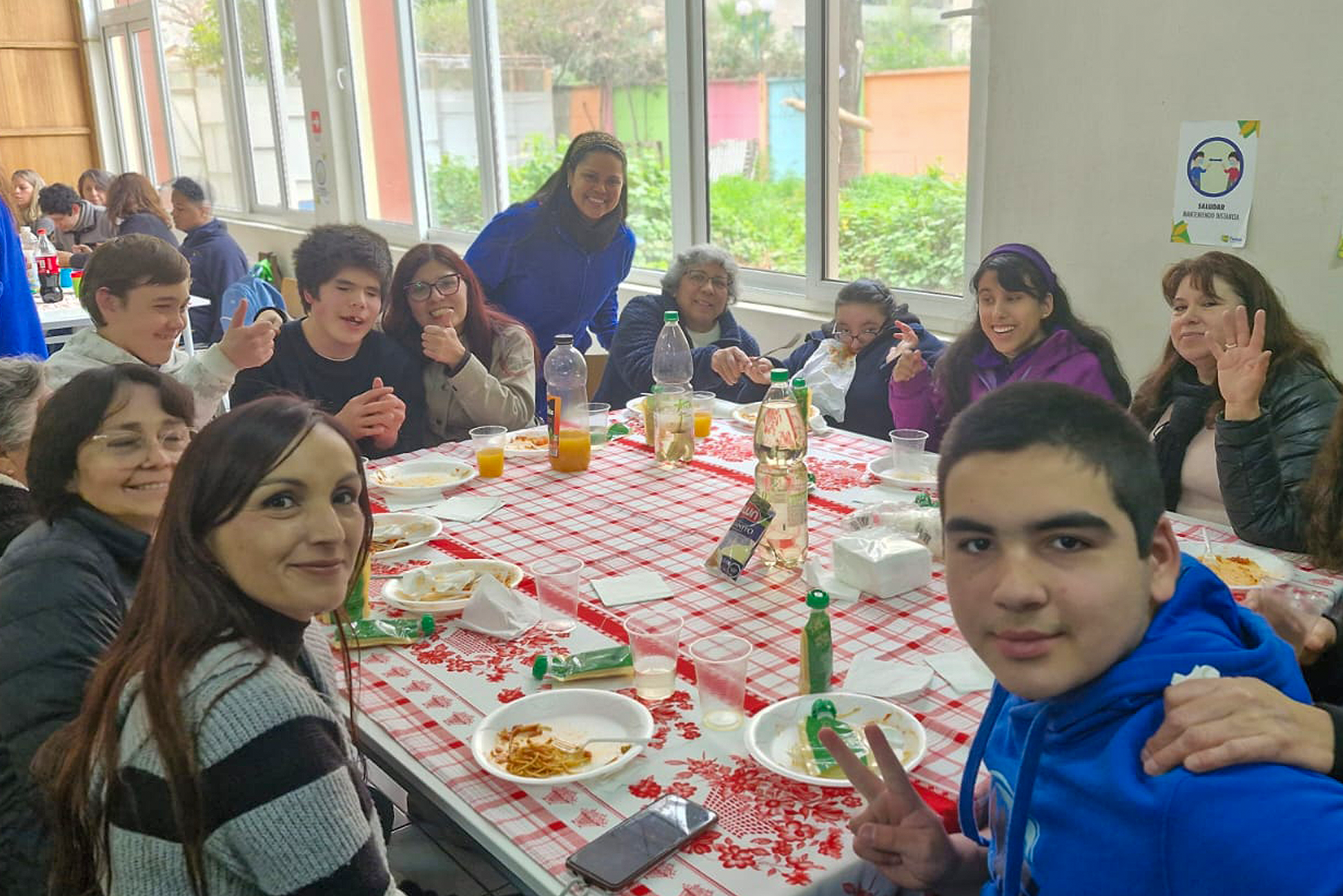 Comunidad del Colegio Hellen Keller celebró su tradicional tallarinata