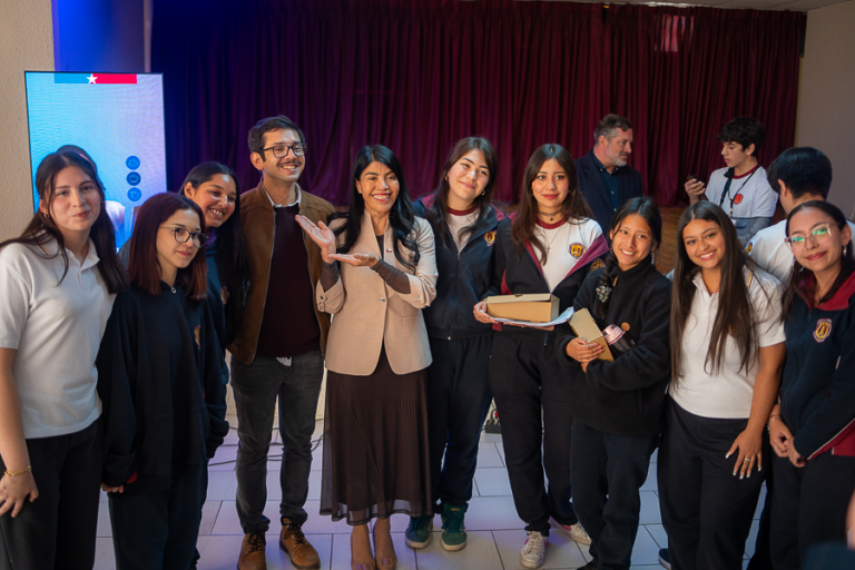 MINISTRA CIENCIA 12